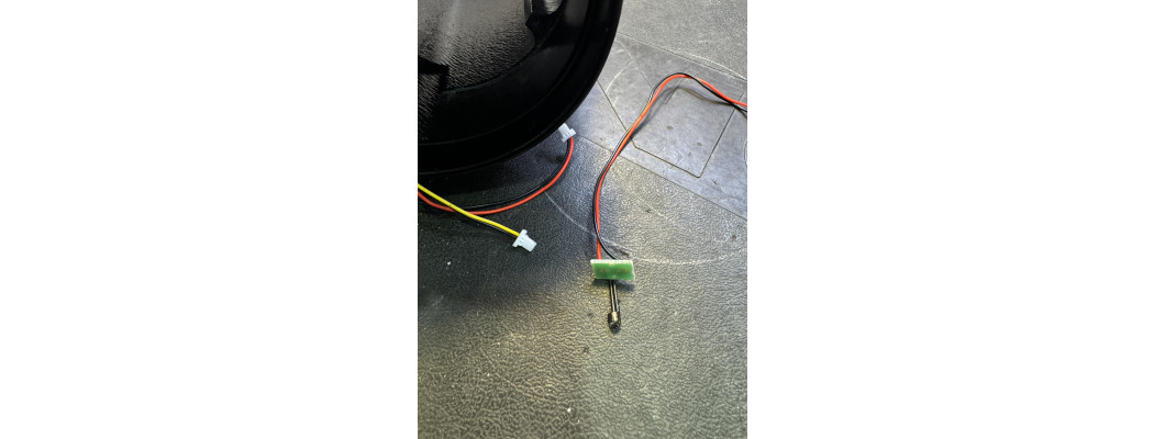 Repair Data  2024-08-28: If the fiber optic flash of SUPE Dpro does not light up, it may be the sensor head. After replacing it, it will work normally. Repair completed on the same day